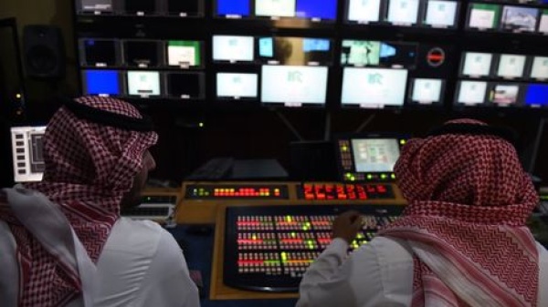 دول الخليج تسيطر على قائمة أعلى نسبة سكان في سن العمل إنفوغراف