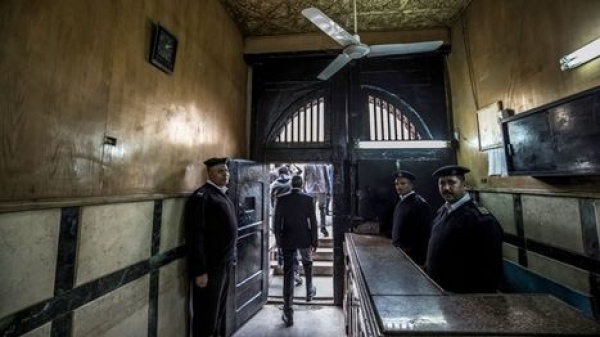 استغاثة من محبوسين احتياطيا في مصر أعمارنا تضيع استغاثة من محبوسين احتياطيا في مصر أعمارنا تضيع