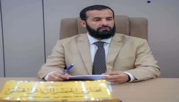 إقالة قائد أمني كبير وأربعة مسؤولين يمنيين إقالة قائد أمني كبير وأربعة مسؤولين يمنيين