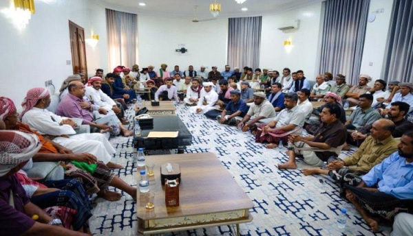 توتر غير مسبوق والخنبشي يستلم الرسالة حلف قبائل حضرموت يصعد ضد احتجاز رئيسه في السعودية توتر غير مسبوق والخنبشي يستلم الرسالة حلف قبائل حضرموت يصعد ضد احتجاز رئيسه في السعودية