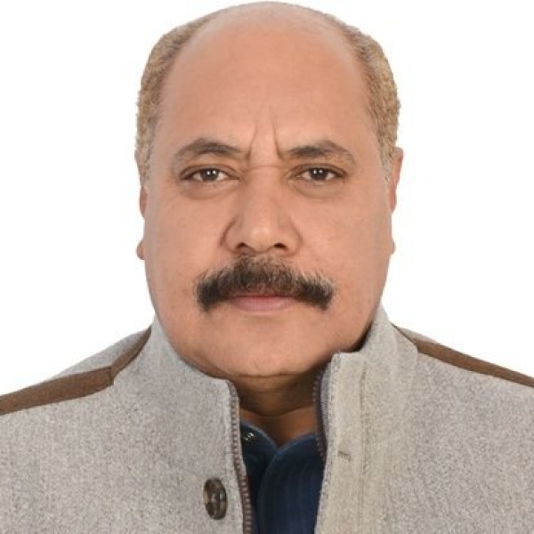 الخوداني يهاجم شرعية المنفى ندير المعركة من الفنادق ونعيش أرذل مرحلة في تاريخ اليمن الخوداني يهاجم شرعية المنفى ندير المعركة من الفنادق ونعيش أرذل مرحلة في تاريخ اليمن