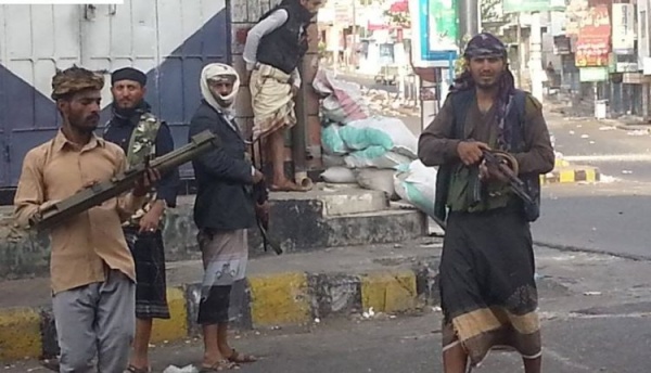 حالة هلع عارمة في مدينة تعز إثر إطلاق سراح متهمين بقضايا قتل واغتيالات من السجون وتسليحهم حالة هلع عارمة في مدينة تعز إثر إطلاق سراح متهمين بقضايا قتل واغتيالات من السجون وتسليحهم