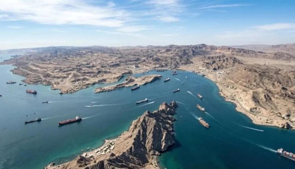 إجلاء 11 ألف بحار عالقين في مضيق هرمز