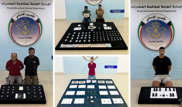 الداخلية ضبط ستة متهمين بحوزتهم مواد مخدرة ومؤثرات عقلية الداخلية ضبط ستة متهمين بحوزتهم مواد مخدرة ومؤثرات عقلية