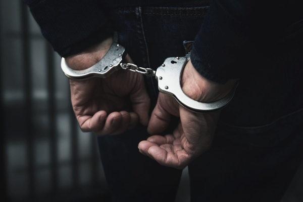 العاصمة القبض على أجنبي من أجل قضية تهريب أدوية