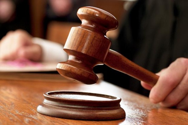 تعليق العمل في محاكم مأرب والجوف بعد اقتحام رئيس النيابة لصندوق محكمة الاستئناف