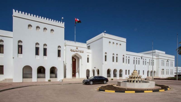سلطنة ع مان تكشف عن جهود لاستئناف المسار السياسي في اليمن وتدعو إلى تجنب التصعيد