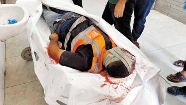 سائقو المساعدات في غزة رحلة إنسانية تنتهي برصاص الاحتلال الصهيوني سائقو المساعدات في غزة رحلة إنسانية تنتهي برصاص الاحتلال الصهيوني