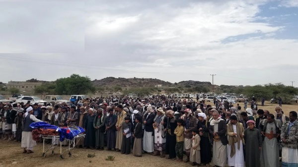 تشييع جثمان الشيخ عبدربه عبدالقادر الطاهري بمديرية السوادية في البيضاء تشييع جثمان الشيخ عبدربه عبدالقادر الطاهري بمديرية السوادية في البيضاء
