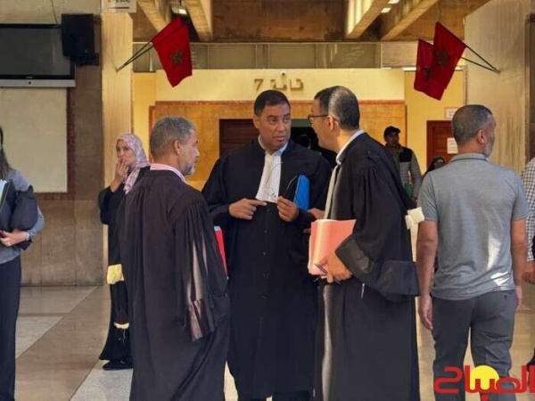 بعد أشهر من التوقف المحامون يستأنفون العمل ويبقون باب الاحتجاج مفتوحا
