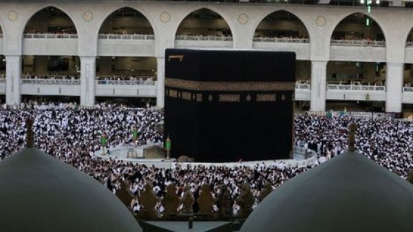 الأمن السعودي يوقف شخصا أثار الهلع بين المارة في مكة المكرمة