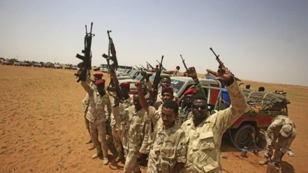 الدعم السريع تغلق أسواق النهود ويعطل ستارلينك وسط تصاعد المعارك في كردفان الدعم السريع تغلق أسواق النهود ويعطل ستارلينك وسط تصاعد المعارك في كردفان