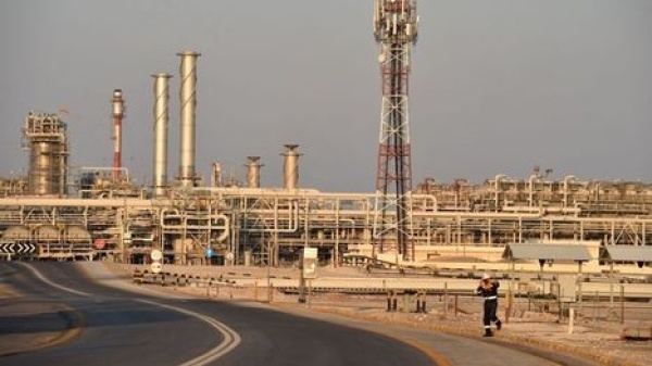 السعودية تستأنف تشغيل خط أنابيب شرق غرب السعودية تستأنف تشغيل خط أنابيب شرق غرب