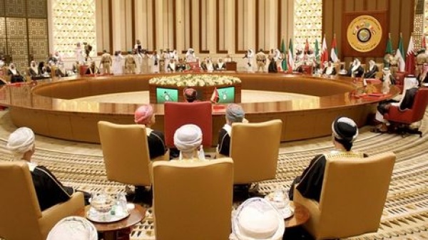 البحرين تترقب إنقاذا خليجيا مع تفاقم أزمة الديون وتداعيات حرب إيران البحرين تترقب إنقاذا خليجيا مع تفاقم أزمة الديون وتداعيات حرب إيران