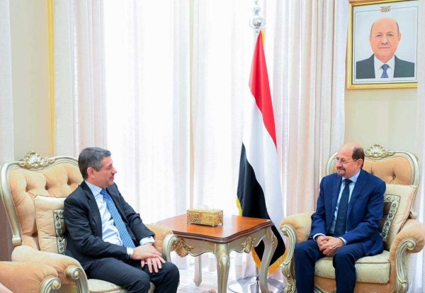 رئيس الوزراء وزير الخارجية يستقبل السفير الأمريكي رئيس الوزراء وزير الخارجية يستقبل السفير الأمريكي