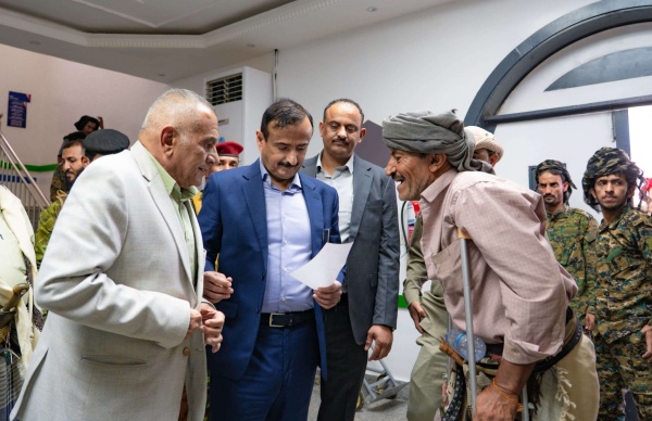 المحافظ بن الوزير يتفقد مستوى الخدمات الطبية بهيئة مستشفى شبوة العام ويؤكد المضي في تطوير خدماتها الصحية