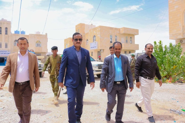 المحافظ بن الوزير يفتتح فرع المجلس اليمني للتخصصات الطبية بمحافظة شبوة المحافظ بن الوزير يفتتح فرع المجلس اليمني للتخصصات الطبية بمحافظة شبوة