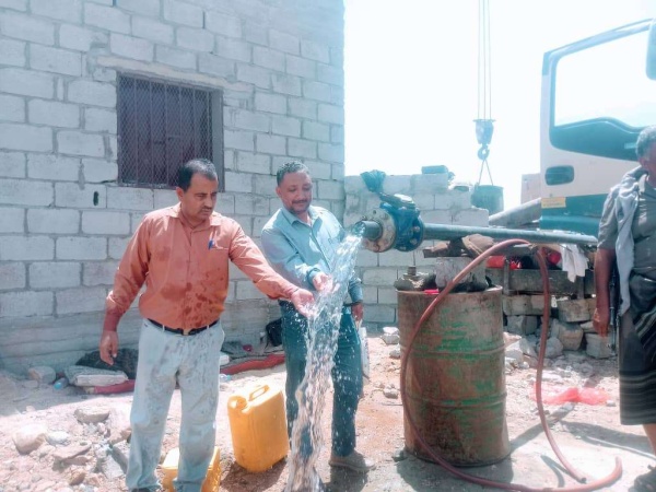 بتوجيهات المحافظ فريق مياه الريف يشرف على الضخ التجريبي بالطاقة الشمسية لمشروع مياه وادي مذاب بالمصينعة شبوة بتوجيهات المحافظ فريق مياه الريف يشرف على الضخ التجريبي بالطاقة الشمسية لمشروع مياه وادي مذاب بالمصينعة شبوة
