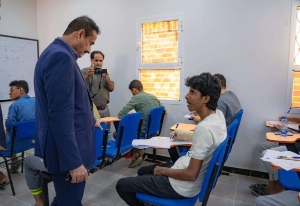 المحافظ بن الوزير ورئيس جامعة شبوة يدشنان امتحانات القبول والمفاضلة بكلية الطب والعلوم الصحية المحافظ بن الوزير ورئيس جامعة شبوة يدشنان امتحانات القبول والمفاضلة بكلية الطب والعلوم الصحية