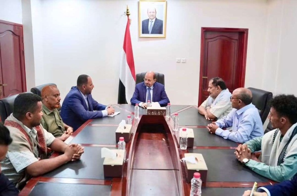 رئيس الوزراء يستقبل شخصيات وقيادات من الوازعية رئيس الوزراء يستقبل شخصيات وقيادات من الوازعية