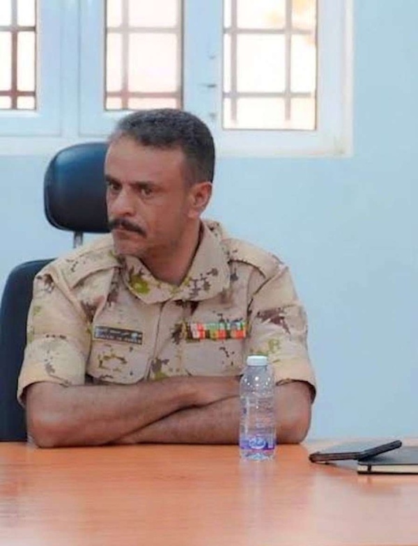 قائد اللواء الثاني دفاع شبوة يعزي في استشهاد البطل بلال ناصر الذيب مسعد الكازمي الخليفي