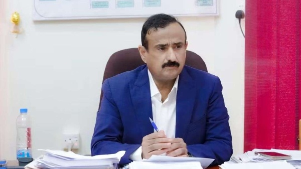 محافظ شبوة يعزي في وفاة القائدين الأمنيين العميد عبدالله عريق والعميد عمر الدياني محافظ شبوة يعزي في وفاة القائدين الأمنيين العميد عبدالله عريق والعميد عمر الدياني