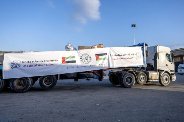 دخول 5 قوافل إماراتية إلى قطاع غزة تحمل 533 طنا من المساعدات الإنسانية