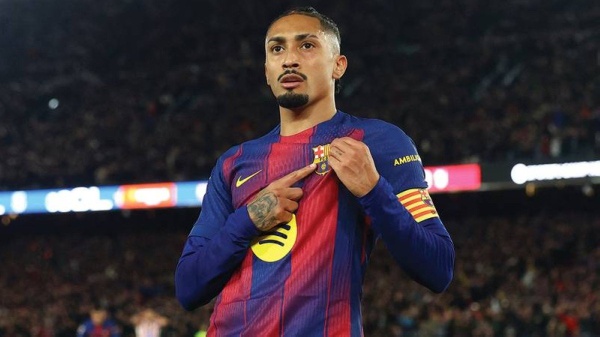 رافينيا يرفض الـ 100 مليون يورو ليبقى في برشلونة رافينيا يرفض الـ 100 مليون يورو ليبقى في برشلونة