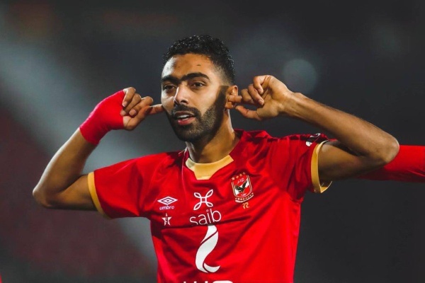 الأهلي المصري يعلن تجديد عقد حسين الشحات موسمين الأهلي المصري يعلن تجديد عقد حسين الشحات موسمين