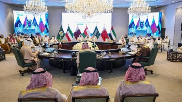 كاتب أمريكي واشنطن عاجزة عن تجريد إيران من قواتها وحماية الخليج