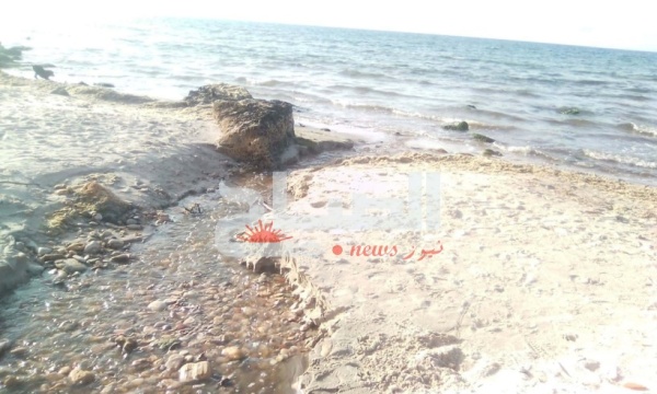 رأس الجبل التلوث يهدد شاطئ صونين رأس الجبل التلوث يهدد شاطئ صونين