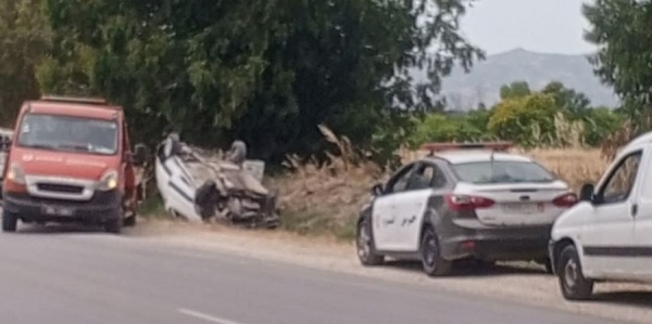 ماطر انقلاب سيارة يسفر عن إصابة السائق ماطر انقلاب سيارة يسفر عن إصابة السائق
