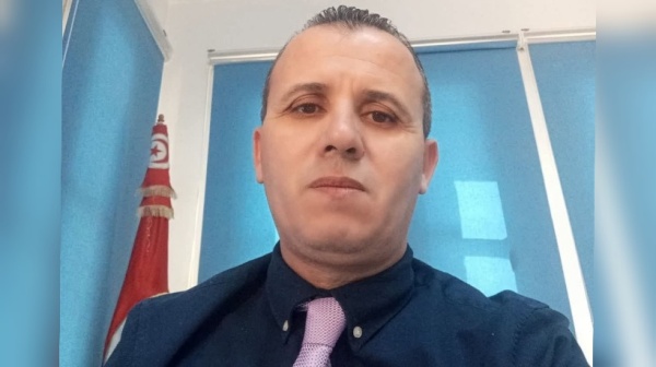 قفصة تهيئة مكاتب بريد جديدة وتركيز موزعات آلية قفصة تهيئة مكاتب بريد جديدة وتركيز موزعات آلية
