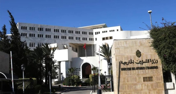 تونس تستدعي السفيرة الفرنسية وتبلغها احتجاج ا شديد اللهجة بخصوص حوار تلفزي مع أحد المطلوبين للعدالة التونسية تونس تستدعي السفيرة الفرنسية وتبلغها احتجاج ا شديد اللهجة بخصوص حوار تلفزي مع أحد المطلوبين للعدالة التونسية