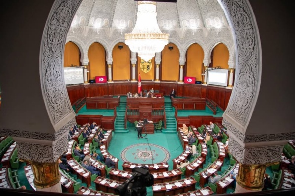 البرلمان يوافق على عقد قرض من البنك الافريقي للتصدير و الاستيراد لدعم الميزانية البرلمان يوافق على عقد قرض من البنك الافريقي للتصدير و الاستيراد لدعم الميزانية