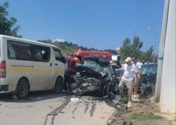 رأس جبل تسع اصابات في حادث مرور رأس جبل تسع اصابات في حادث مرور