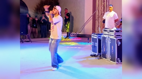 بحضور جماهيري شبابي young rz يشعل أجواء مهرجان الفسقية الدولي