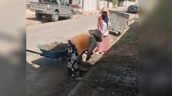 في عيد المرأة لم تبحث عن هدية اختارت أن تهدي فرنانة نظافتها