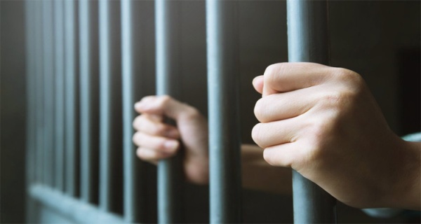 منوبة إيداع موظف بالولاية السجن من أجل هذه التهمة منوبة إيداع موظف بالولاية السجن من أجل هذه التهمة