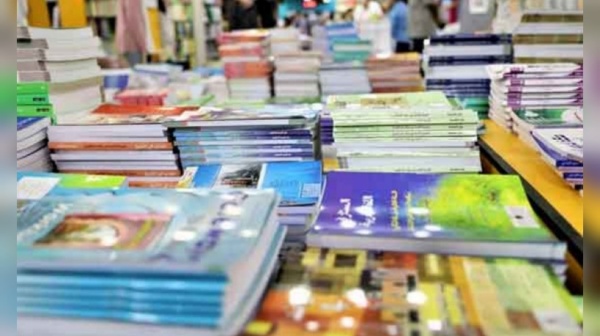 الكتاب المدرسي تقدم إنجاز العناوين بنسبة 94 وتوزيع 71 منها الكتاب المدرسي تقدم إنجاز العناوين بنسبة 94 وتوزيع 71 منها
