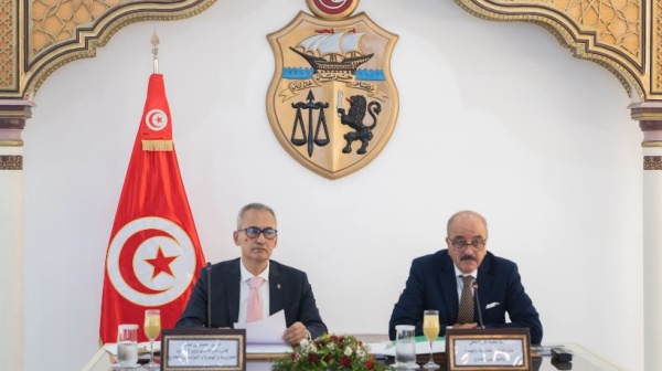 وزير الخارجية يؤكد ضرورة الارتقاء بالخدمات القنصلية وتعزيز الإحاطة بالجالية التونسية بالخارج