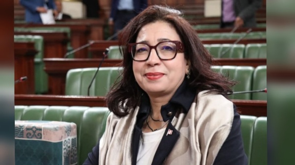 النائب بالبرلمان بسمة الهمامي لـ الصباح نيوز متضررو الحرائق بسليانة ينتظرون التعويضات وأزمة المياه تضغط على الفلاحين النائب بالبرلمان بسمة الهمامي لـ الصباح نيوز متضررو الحرائق بسليانة ينتظرون التعويضات وأزمة المياه تضغط على الفلاحين