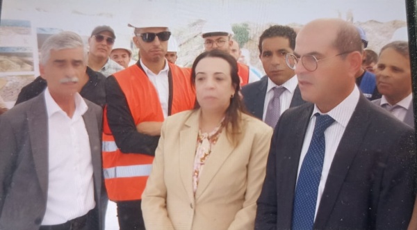 وزير التجهيز مشاريع كبرى للبنية التحتية للطرقات بصدد الانجاز بكلفة جملية تناهز 250 مليون دينار وزير التجهيز مشاريع كبرى للبنية التحتية للطرقات بصدد الانجاز بكلفة جملية تناهز 250 مليون دينار