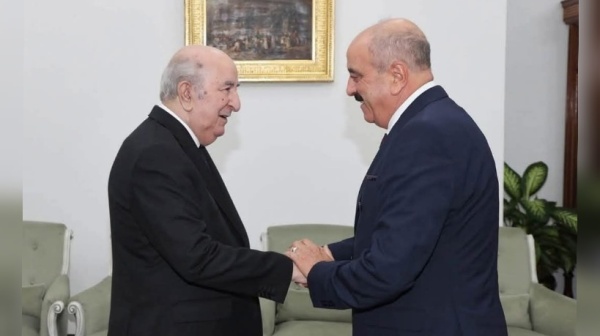 استقبله الرئيس الجزائري وزير الخارجية يؤكد تطابق مواقف قيادتي البلدين بشأن الأزمة الليبية