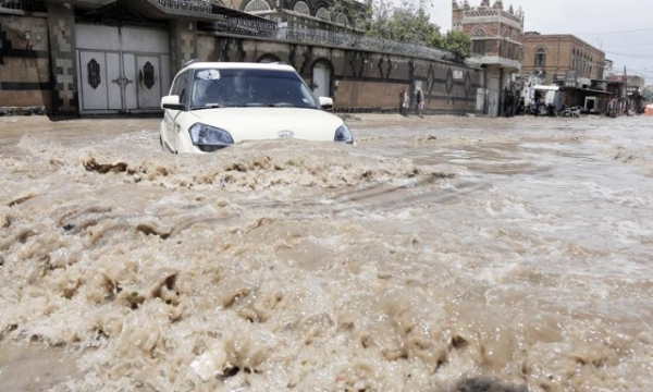 تقرير الأمطار والسيول في اليمن تسببت في سقوط عشرات الضحايا وتضرر آلاف الأسر