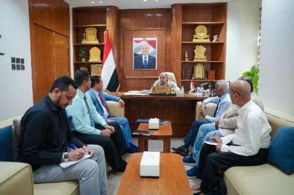 عضو مجلس القيادة الخنبشي يرأس أول اجتماع للجنة الفنية لمتابعة مشاريع الطاقة وتحلية المياه مع شركة أكوا العالمية عضو مجلس القيادة الخنبشي يرأس أول اجتماع للجنة الفنية لمتابعة مشاريع الطاقة وتحلية المياه مع شركة أكوا العالمية