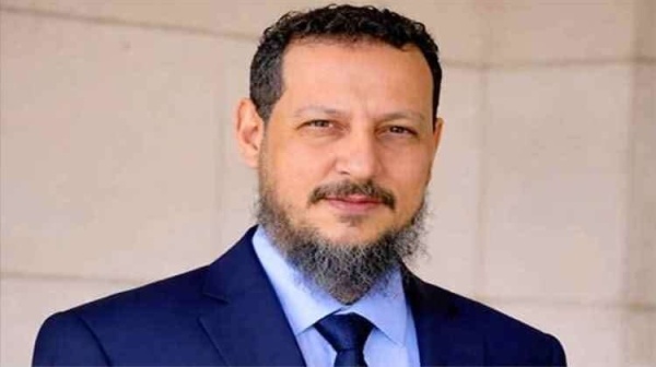 مأساة في عدن اعتداء غادر على منزل المحافظ يودي بحياة جندي وطبيبين سوريين مار ين بالطريق مأساة في عدن اعتداء غادر على منزل المحافظ يودي بحياة جندي وطبيبين سوريين مار ين بالطريق