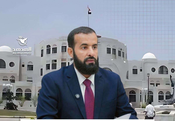 السلطة المحلية بأبين توقف قيادات أمنية على خلفية إطلاق نار داخل المجمع الحكومي السلطة المحلية بأبين توقف قيادات أمنية على خلفية إطلاق نار داخل المجمع الحكومي