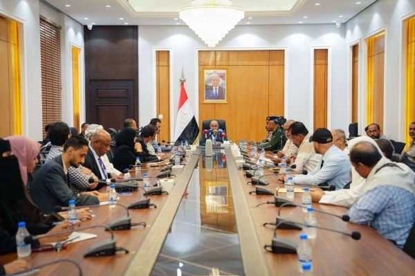 عضو مجلس القيادة الخنبشي يرأس أولى جلسات المجلس التنسيقي الأعلى للقوى والمكونات السياسية والمجتمعية الحضرمية عضو مجلس القيادة الخنبشي يرأس أولى جلسات المجلس التنسيقي الأعلى للقوى والمكونات السياسية والمجتمعية الحضرمية