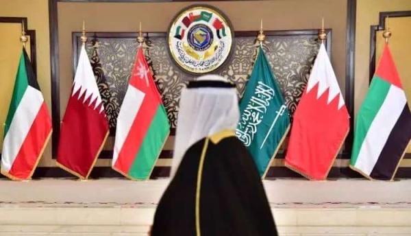 مجلس التعاون الخليجي يدين الهجمات الحوثية ويطالب بموقف دولي حازم لردع التصعيد